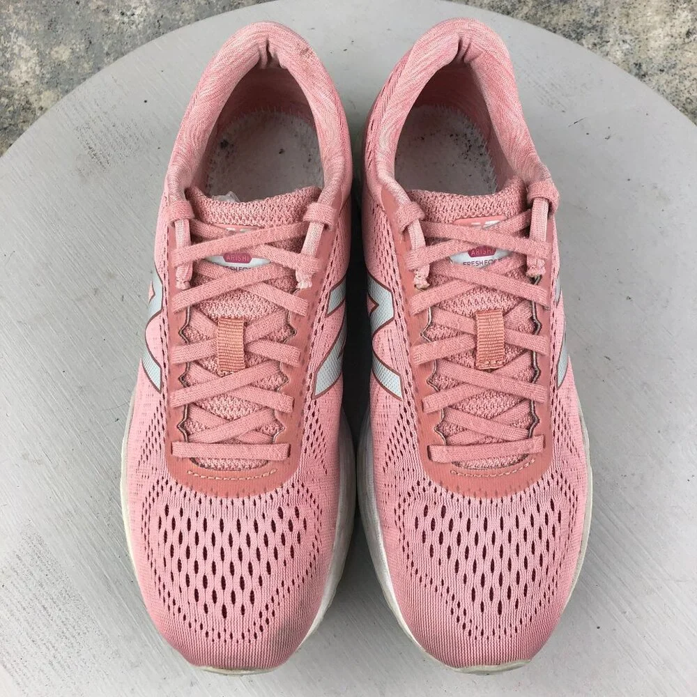 New Balance Women's Size 8.5B Arishi Pink Fresh Foam Lace-Up Running Shoes